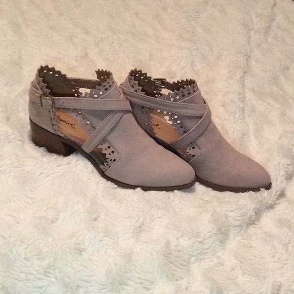 Booties - Picture 3 of 4